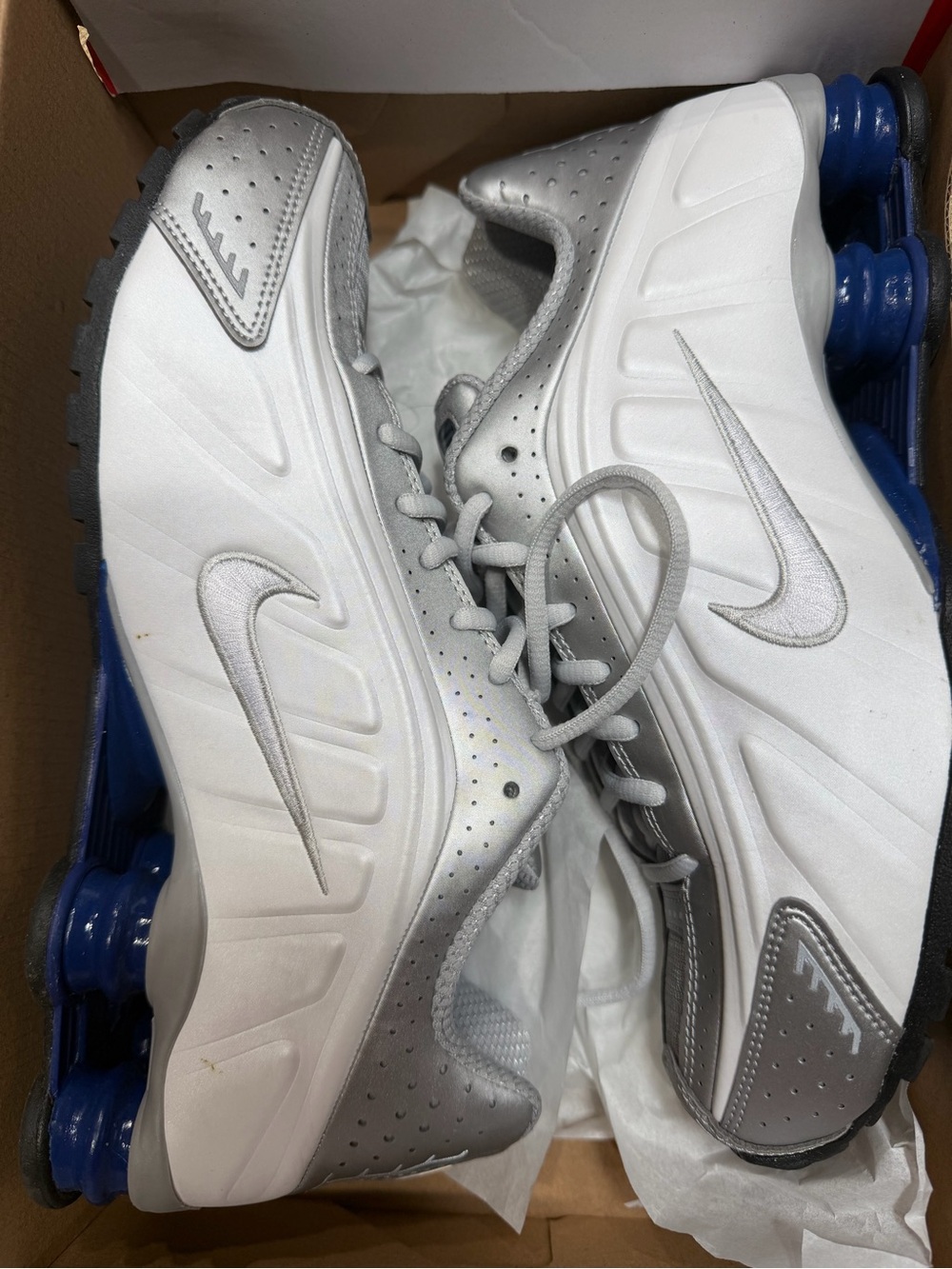 Nike Shox R4